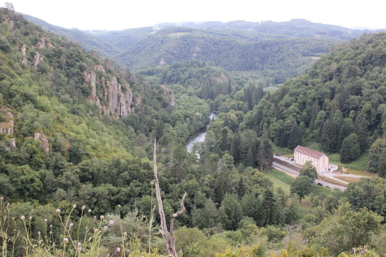 Maison Le Barrage Bed & Breakfast *